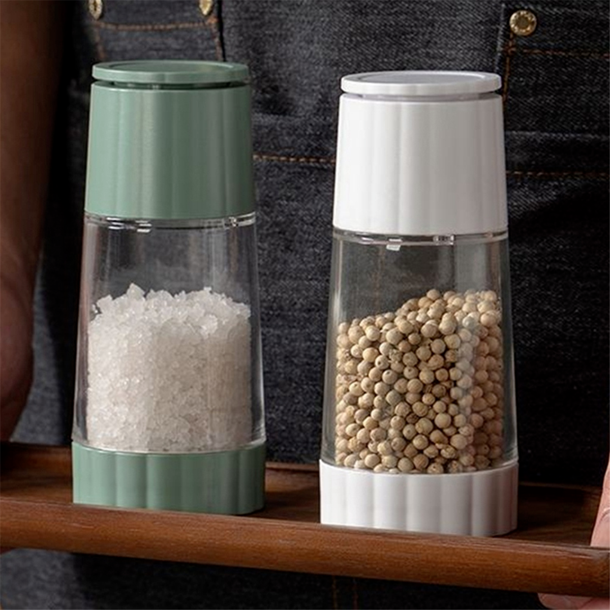 Manual Pepper Grinder Green for Peppercorns & Sea Salt - Image 4